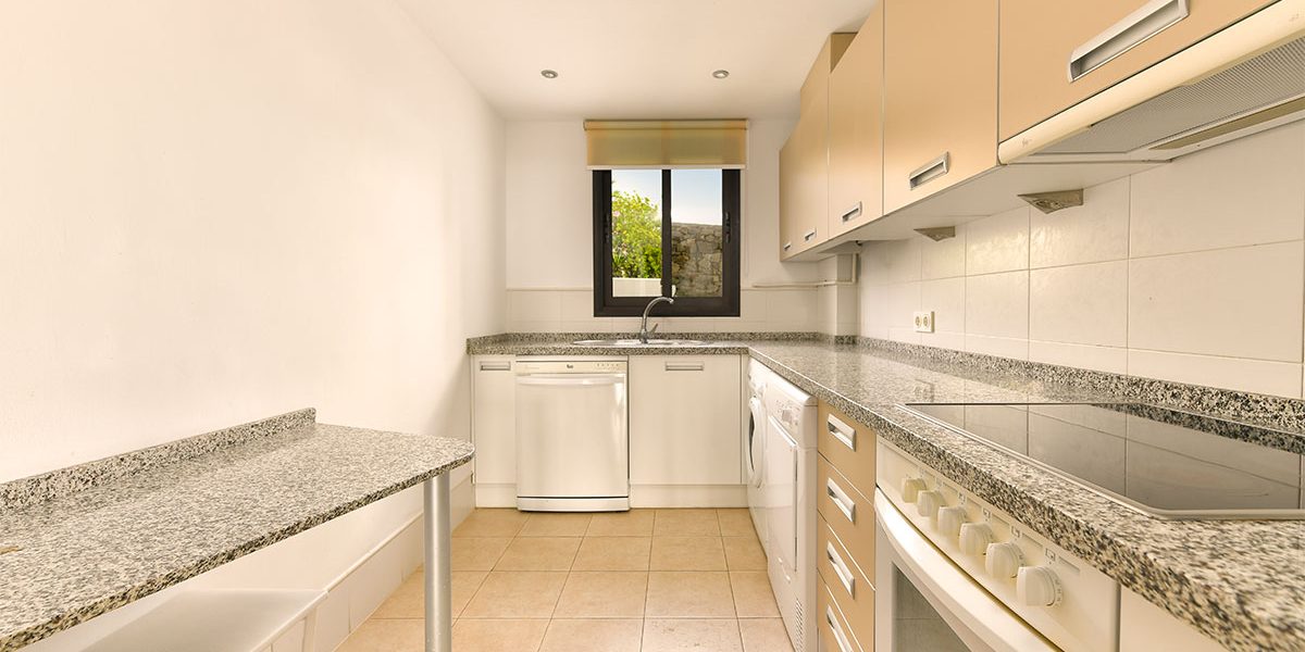 olee-holiday-rentals-apartamento-2-dormitorios-lateral-cocina-1